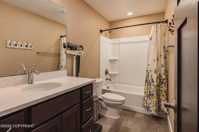 6055 N Blinker Circle, Palmer, AK 99645