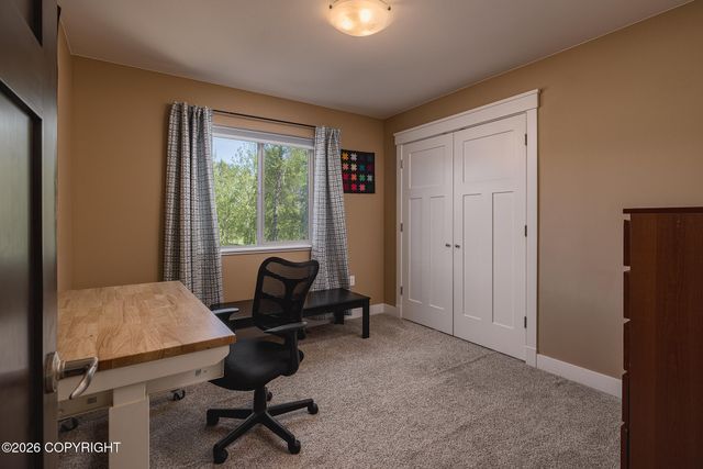 6055 N Blinker Circle, Palmer, AK 99645