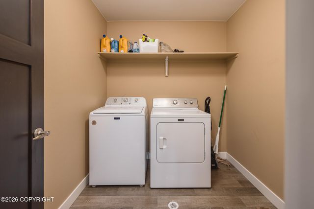 6055 N Blinker Circle, Palmer, AK 99645