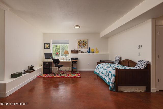 6055 N Blinker Circle, Palmer, AK 99645