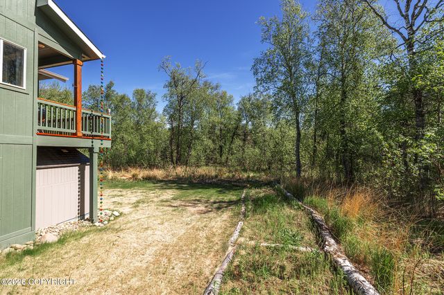 6055 N Blinker Circle, Palmer, AK 99645