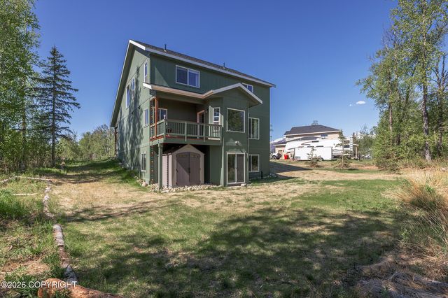 6055 N Blinker Circle, Palmer, AK 99645