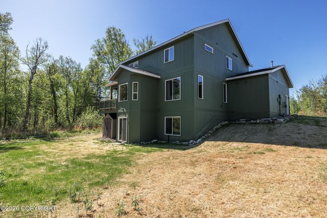 6055 N Blinker Circle, Palmer, AK 99645