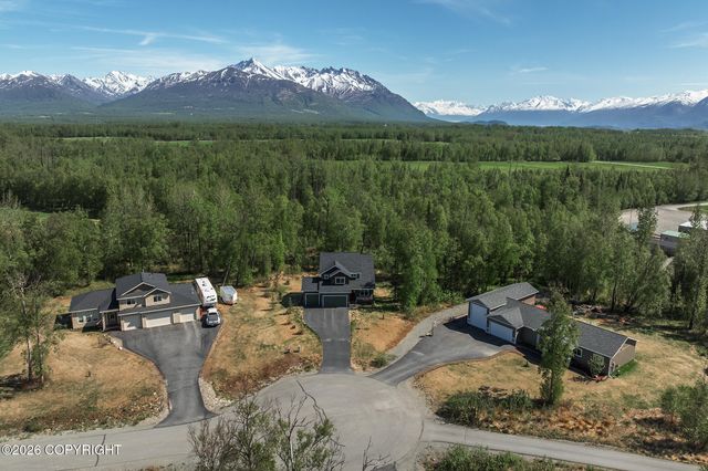 6055 N Blinker Circle, Palmer, AK 99645