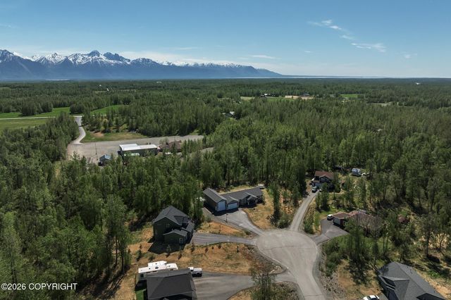 6055 N Blinker Circle, Palmer, AK 99645