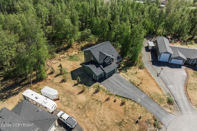 6055 N Blinker Circle, Palmer, AK 99645