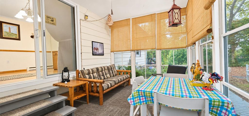 Image 14 of property listing at 27195 HEARTS EASE RD, Crisfield, MD 21817