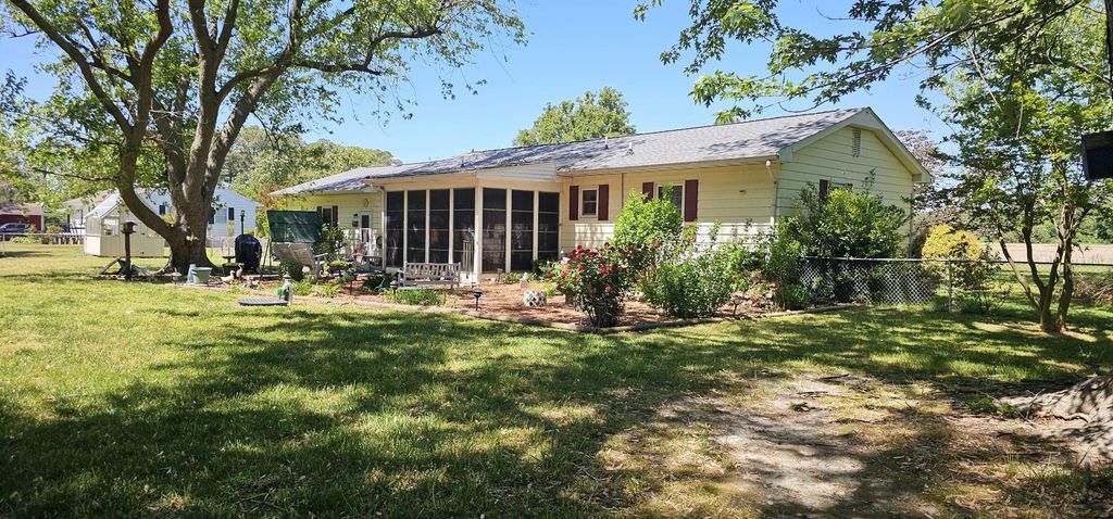 Image 16 of property listing at 27195 HEARTS EASE RD, Crisfield, MD 21817