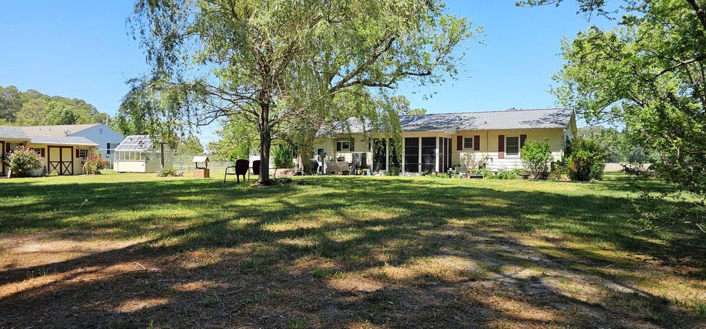 Image 19 of property listing at 27195 HEARTS EASE RD, Crisfield, MD 21817