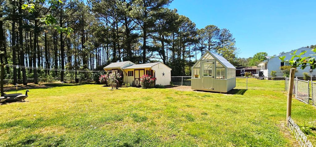 Image 26 of property listing at 27195 HEARTS EASE RD, Crisfield, MD 21817