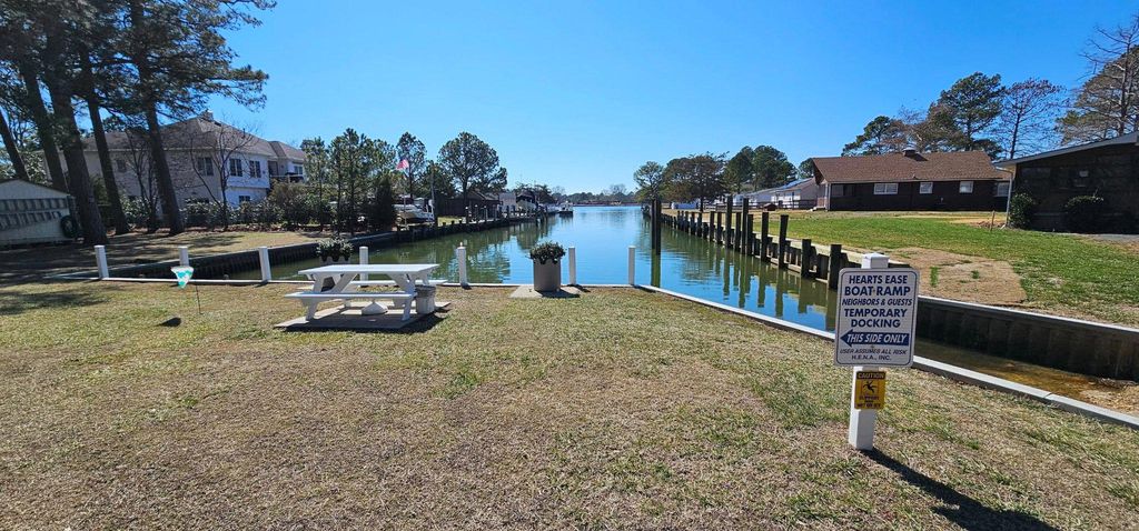 Image 27 of property listing at 27195 HEARTS EASE RD, Crisfield, MD 21817