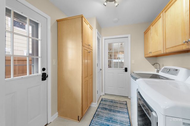 1149 Carlisle Avenue, Elk Grove Village, IL 60007