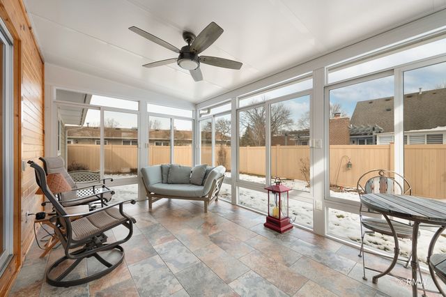 1149 Carlisle Avenue, Elk Grove Village, IL 60007