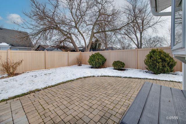 1149 Carlisle Avenue, Elk Grove Village, IL 60007