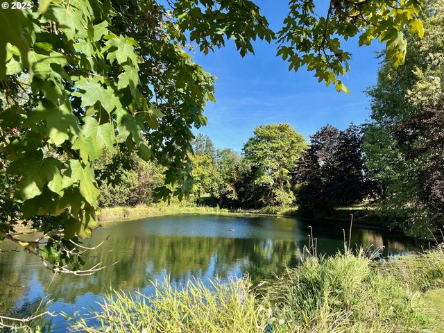 760 NOBLE PLUM Way Ne, Salem, OR 97317