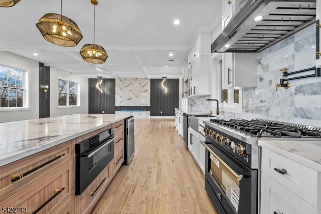 38 Pershing Pl, Woodland Park, NJ 07424