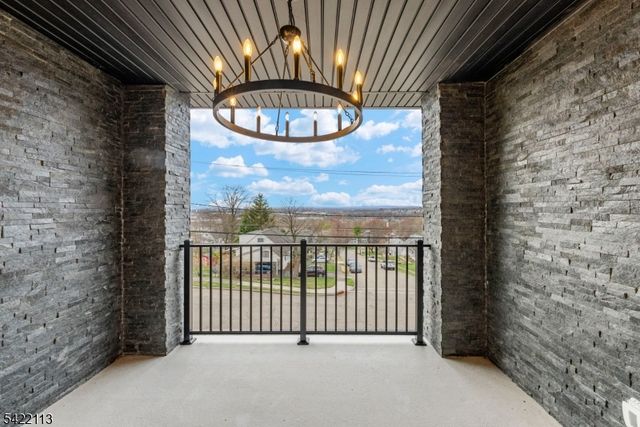 38 Pershing Pl, Woodland Park, NJ 07424