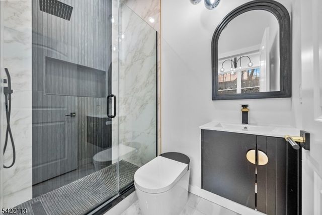 38 Pershing Pl, Woodland Park, NJ 07424