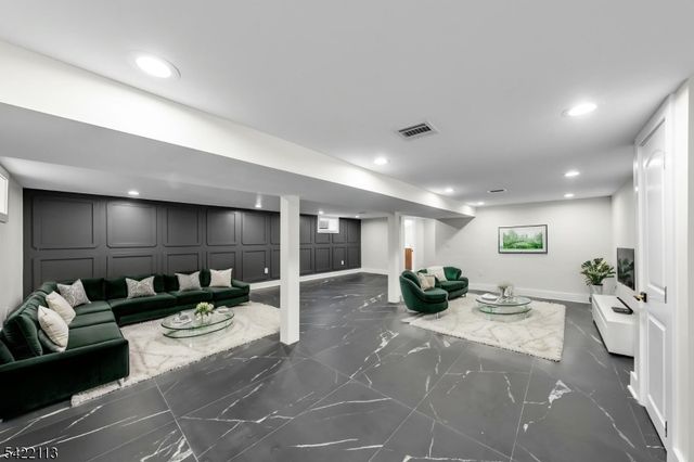 38 Pershing Pl, Woodland Park, NJ 07424