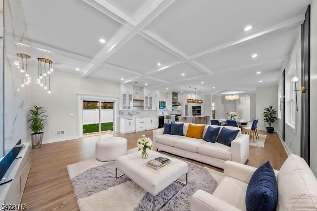 38 Pershing Pl, Woodland Park, NJ 07424