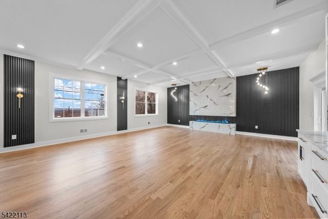 38 Pershing Pl, Woodland Park, NJ 07424