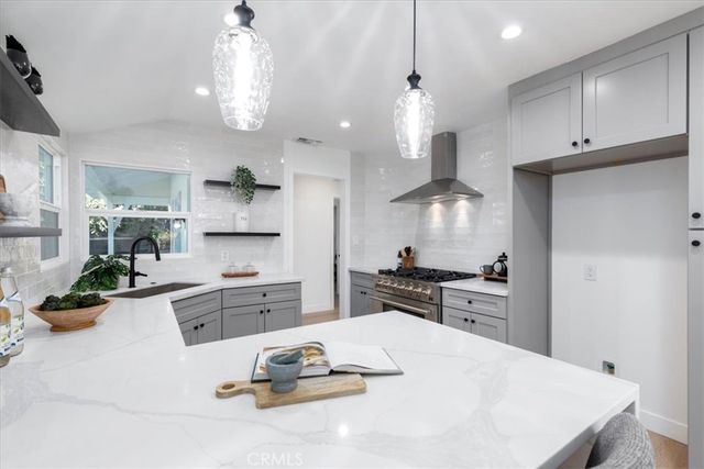 5447 Columbus Avenue, Sherman Oaks, CA 91411