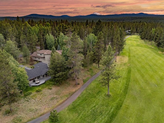 57716 Vine Maple Lane, Sunriver, OR 97707