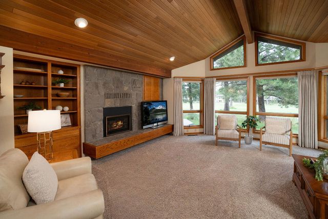 57716 Vine Maple Lane, Sunriver, OR 97707
