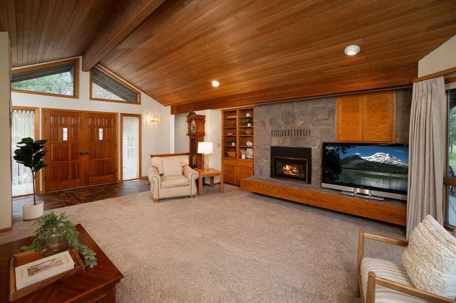 57716 Vine Maple Lane, Sunriver, OR 97707