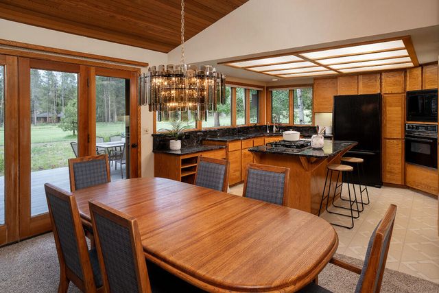 57716 Vine Maple Lane, Sunriver, OR 97707
