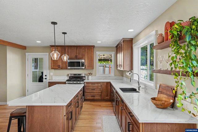 2782 Bluff Av SE, Salem, OR 97302