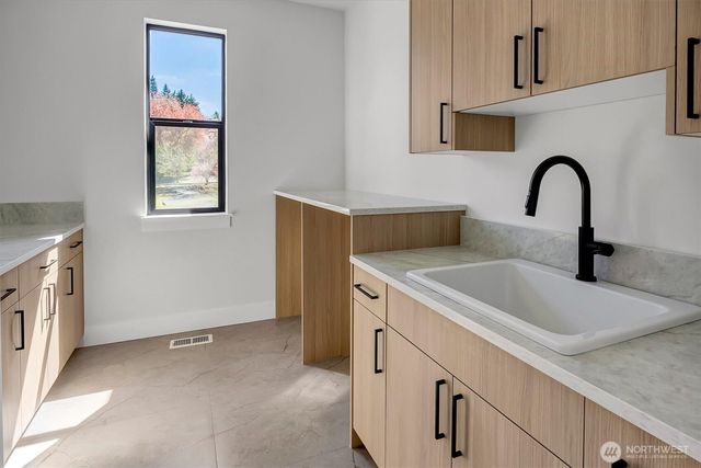 16215 Simonds Road NE, Kenmore, WA 98028
