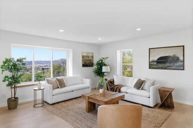 1128 Dawnridge Avenue, El Cajon, CA 92021