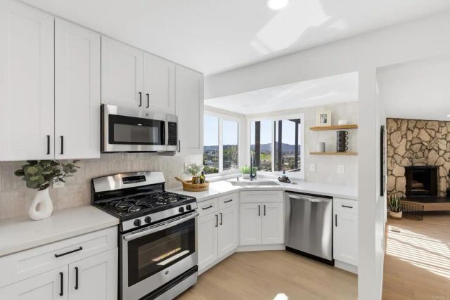 1128 Dawnridge Avenue, El Cajon, CA 92021