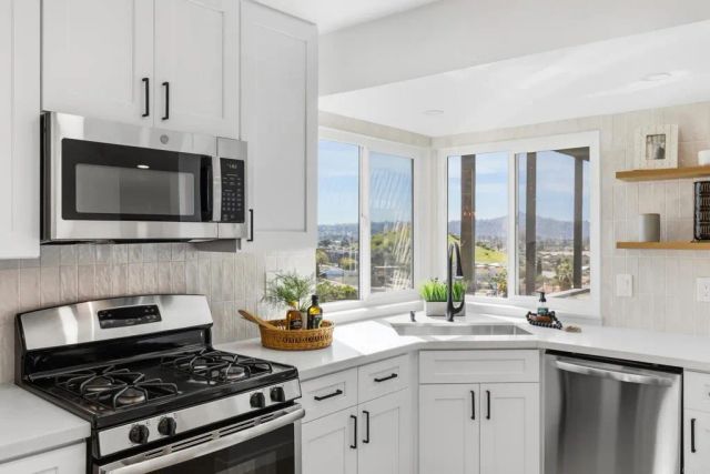 1128 Dawnridge Avenue, El Cajon, CA 92021