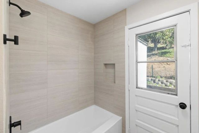 1128 Dawnridge Avenue, El Cajon, CA 92021