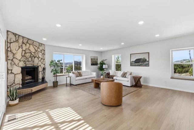 1128 Dawnridge Avenue, El Cajon, CA 92021