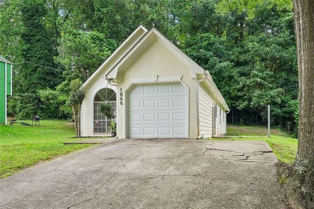 1866 Drew Circle, Austell, GA 30168