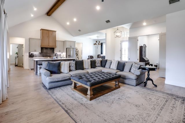 309 N 9th Street, Wolfforth, TX 79382