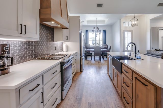 309 N 9th Street, Wolfforth, TX 79382