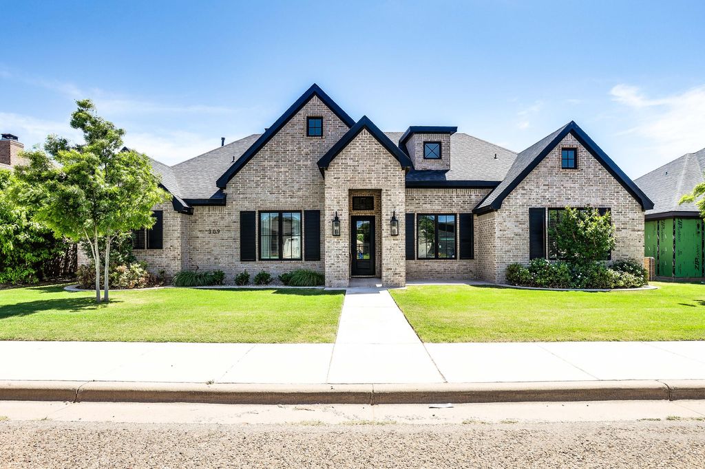 309 N 9th Street, Wolfforth, TX 79382