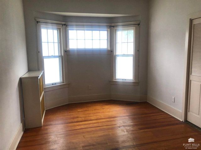 911 N Cedar, Abilene, KS 67410