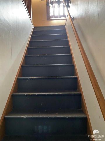 911 N Cedar, Abilene, KS 67410