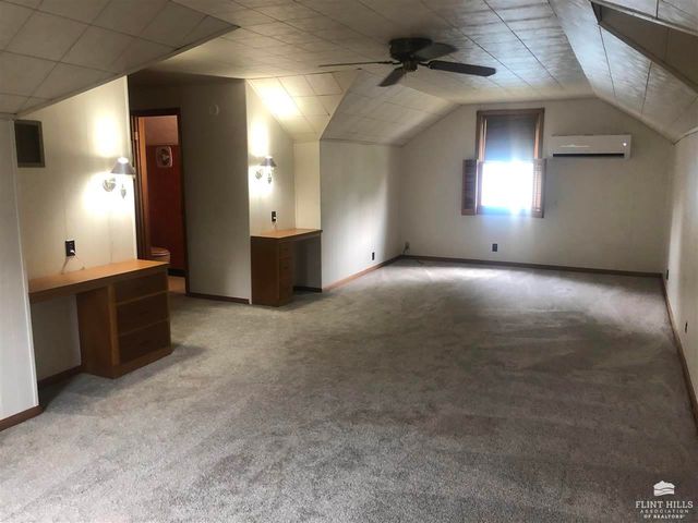 911 N Cedar, Abilene, KS 67410