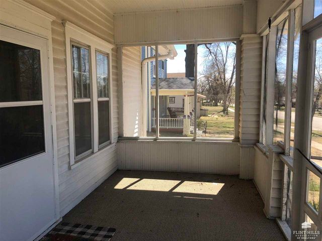 911 N Cedar, Abilene, KS 67410