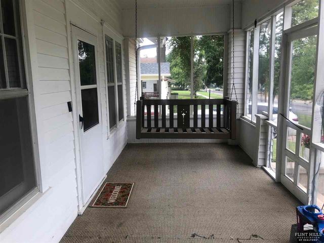 911 N Cedar, Abilene, KS 67410