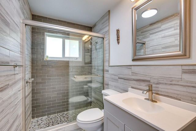 3530 NE 13th Avenue, Oakland Park, FL 33334