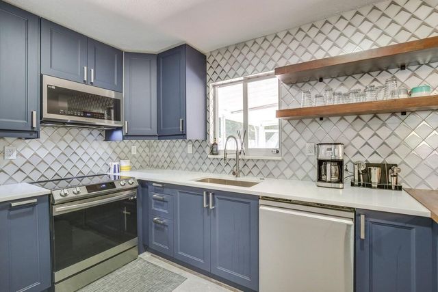 3530 NE 13th Avenue, Oakland Park, FL 33334
