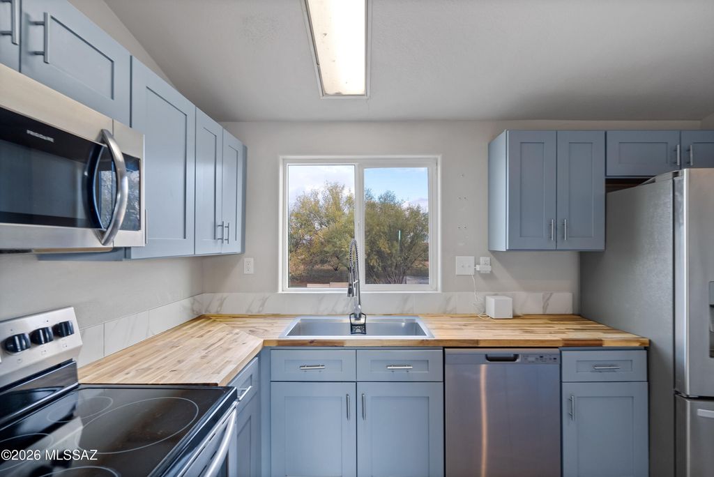 14980 W Avra Valley Road, Marana, AZ 85653