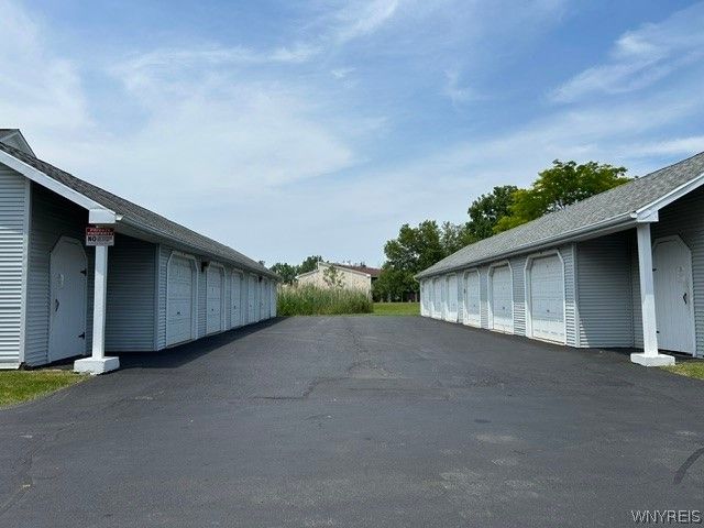 91 Tralee, Amherst, NY 14051